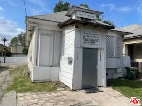 1559 E 108th St, Los Angeles, CA 90059