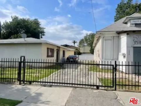 1551 E 108th St, Los Angeles, CA 90059