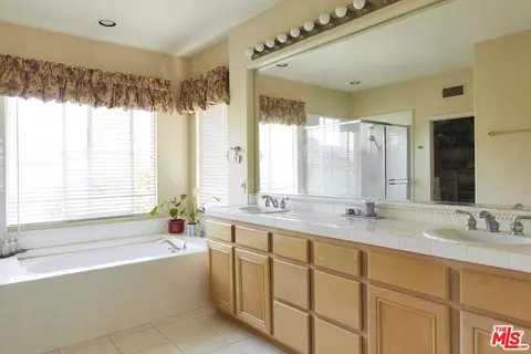6 Mountainbrook, Irvine, CA 92620 photo 16
