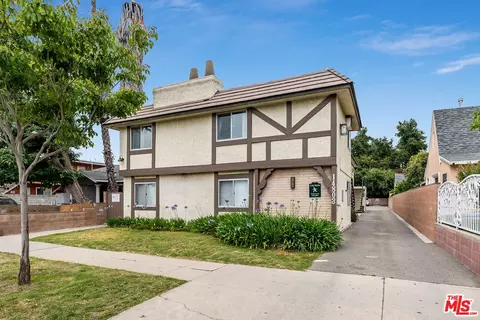 14803 Sylvan St, Van Nuys, CA 91411