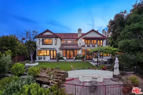 1218 Piedra Morada Dr, Pacific Palisades, CA 90272