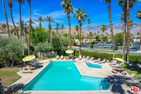 2700 Lawrence Crossley Rd #109, Palm Springs, CA 92264