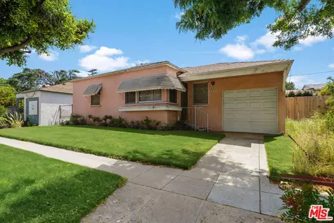 2830 11th St, Santa Monica, CA 90405