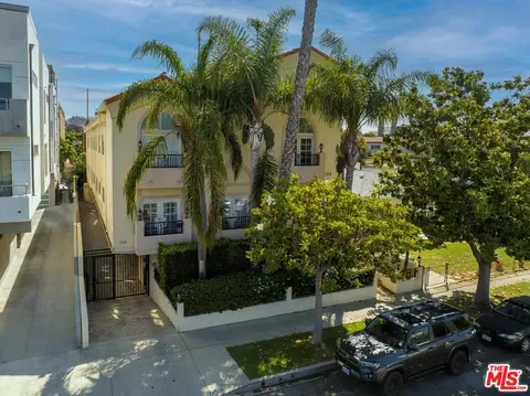 1748 Stoner Ave #4, Los Angeles, CA 90025