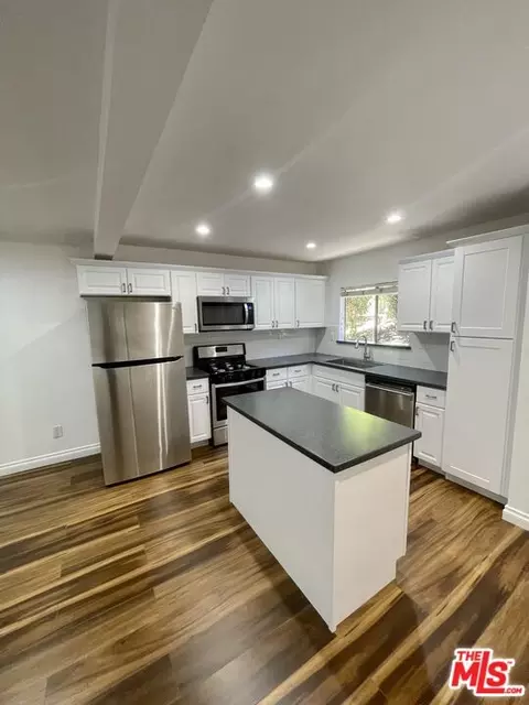 18350 Hatteras St #147, Tarzana, CA 91356