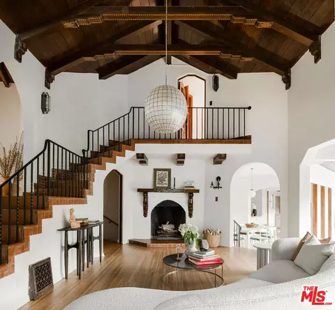 2980 Belden Dr, Los Angeles, CA 90068