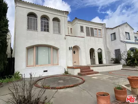1079 S Cloverdale Ave, Los Angeles, CA 90019