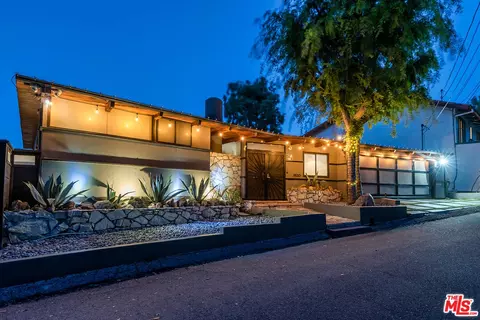 3520 Multiview Dr, Los Angeles, CA 90068