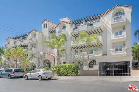 1135 Rexford Dr #402, Los Angeles, CA 90035