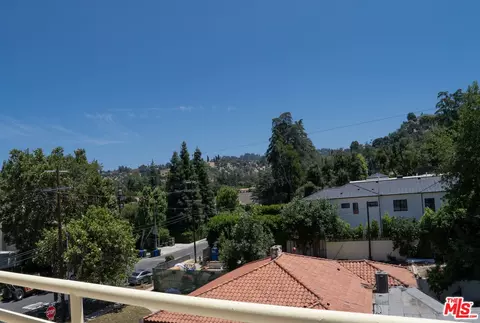 4549 Haskell Ave #9, Encino, CA 91436
