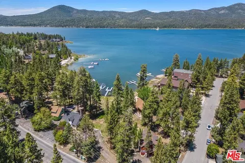 40260 Lakeview Dr, Big Bear Lake, CA 92315