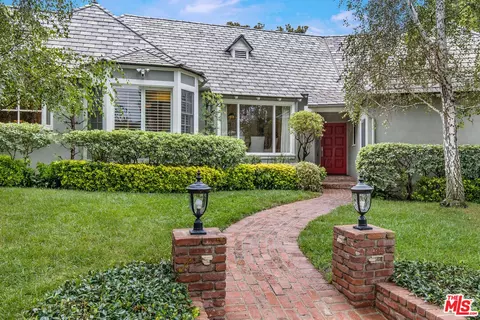 10501 Lindbrook Dr, Los Angeles, CA 90024