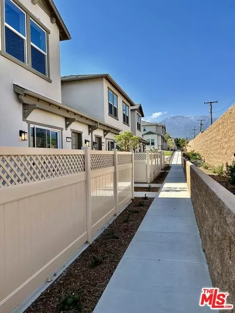 158 Tarragon Way, Upland, CA 91786