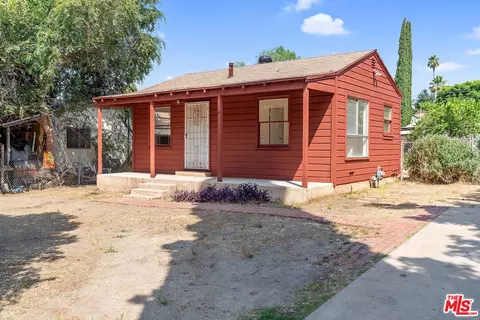 11461 Sunburst St, Lake View Terrace, CA 91342