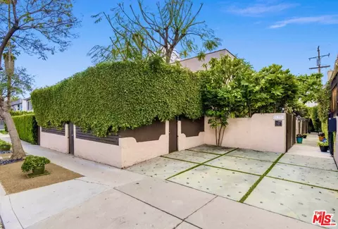 837 Westmount Dr, West Hollywood, CA 90069