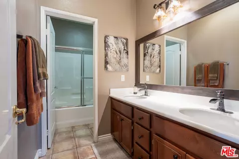 15001 Westgate Dr, Fontana, CA 92336 photo 17