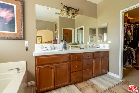 15001 Westgate Dr, Fontana, CA 92336 photo 14