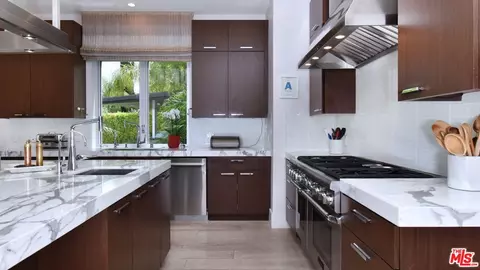 3355 Wrightview Pl, Studio City, CA 91604 photo 13