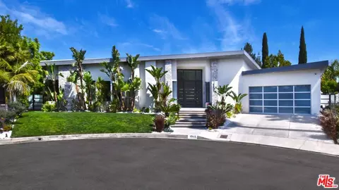 3355 Wrightview Pl, Studio City, CA 91604 photo 4