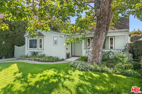 10511 Almayo Ave, Los Angeles, CA 90064