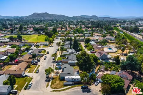 1427 Sorrel St, Simi Valley, CA 93065 photo 21