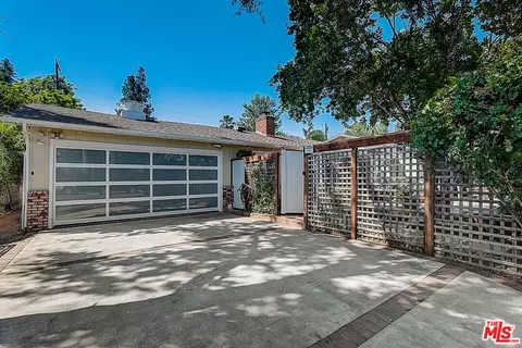 23023 Leonora Dr, Woodland Hills, CA 91367