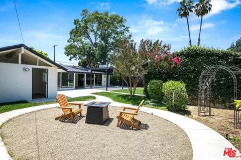 16423 Tupper St, North Hills, CA 91343