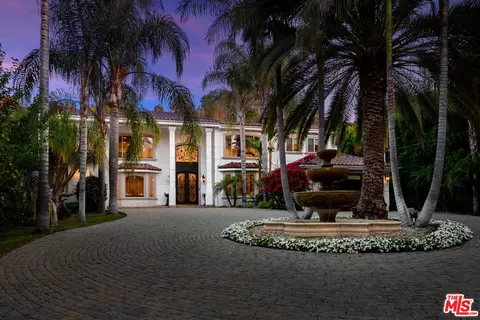 16020 Valley Vista Blvd, Encino, CA 91436