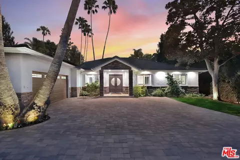 20544 De Forest St, Woodland Hills, CA 91364