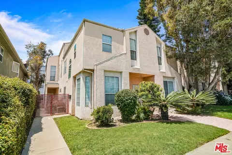 2463 Barry Ave #3, Los Angeles, CA 90064