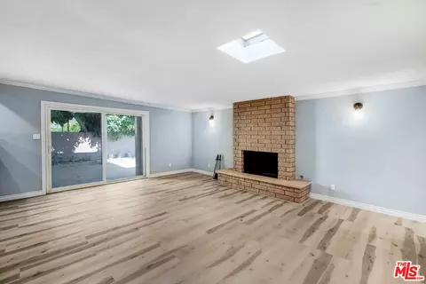 152 W Van Koevering St, Rialto, CA 92376 photo 5