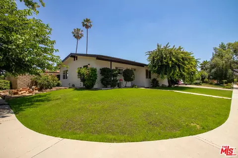 9722 Delco Ave, Chatsworth, CA 91311