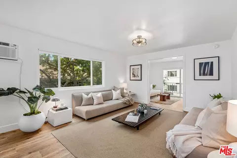 11910 Mayfield Ave #203, Los Angeles, CA 90049