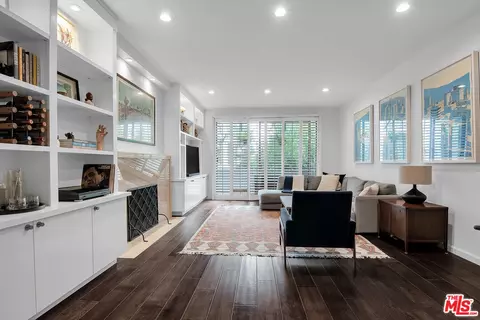 311 Bora Bora Way #206, Marina Del Rey, CA 90292
