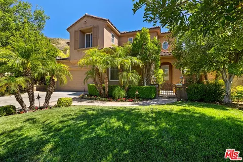 29308 Discovery Ridge Dr, Santa Clarita, CA 91390