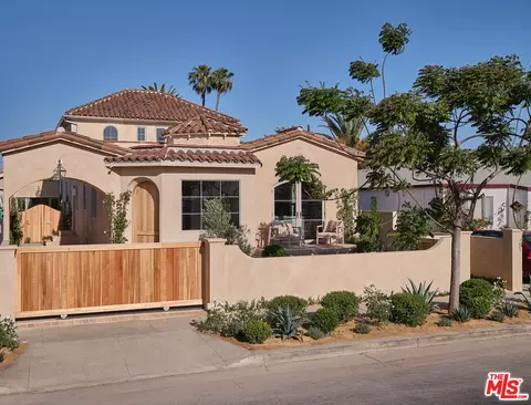 2640 Clyde Ave, Los Angeles, CA 90016