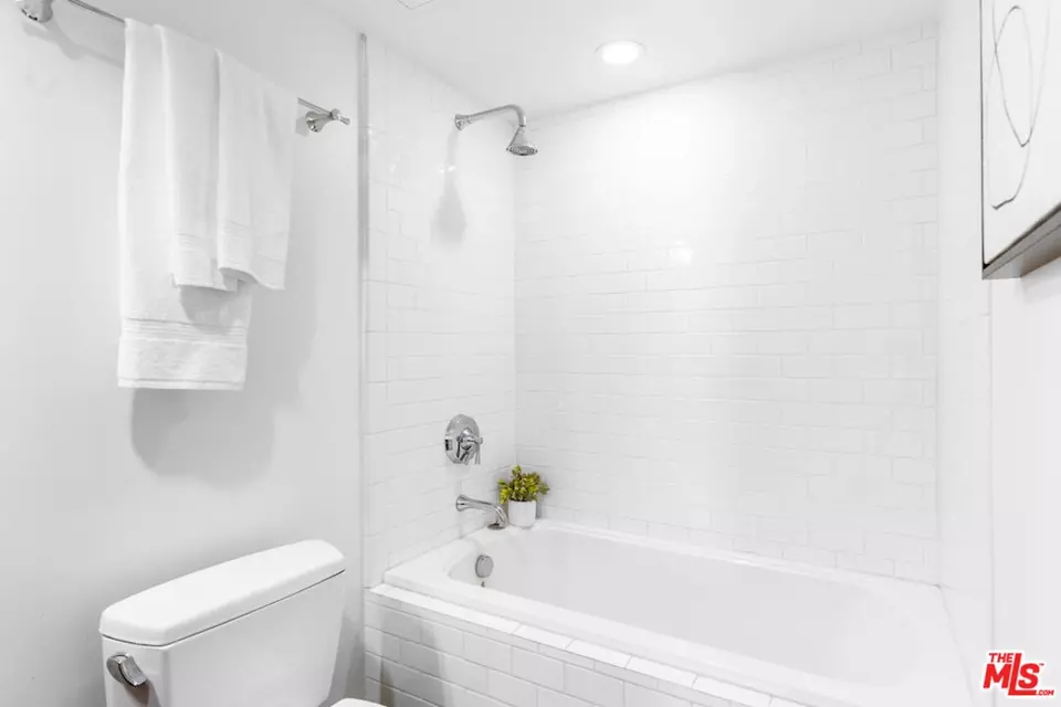  416 S Spring St #306, Los Angeles, CA 90013 photo 22