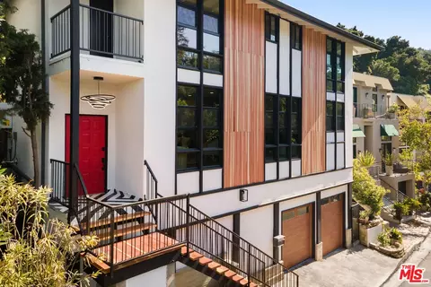 3079 Passmore Dr, Los Angeles, CA 90068
