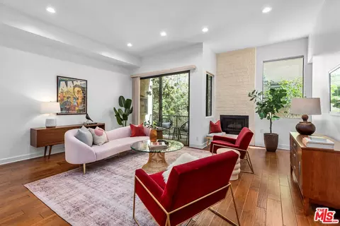 11947 Dorothy St #101, Los Angeles, CA 90049