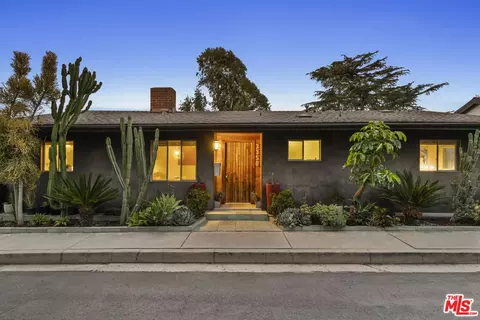 3350 Charleston Way, Los Angeles, CA 90068