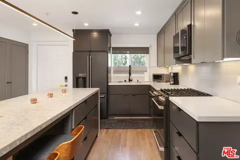 1016 Hancock Ave #2, West Hollywood, CA 90069