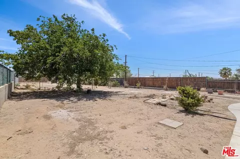 25497 Eaton St, Barstow, CA 92311 photo 30