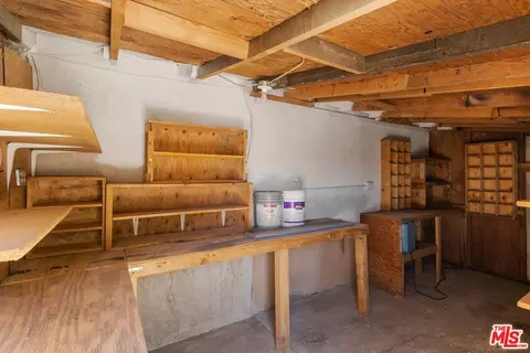 25497 Eaton St, Barstow, CA 92311 photo 39