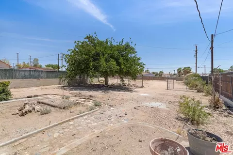 25497 Eaton St, Barstow, CA 92311 photo 31