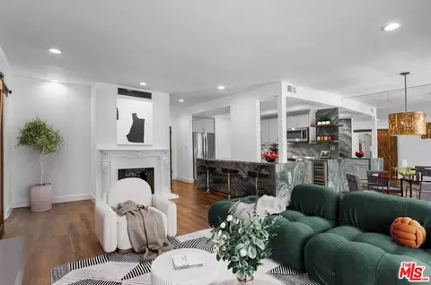 1221 N Kings Rd #101, West Hollywood, CA 90069