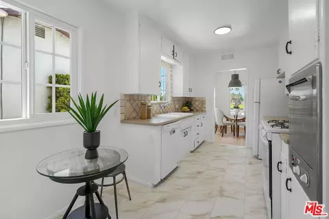 1025 E Walnut Ave, Orange, CA 92867 photo 11