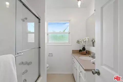1025 E Walnut Ave, Orange, CA 92867 photo 18
