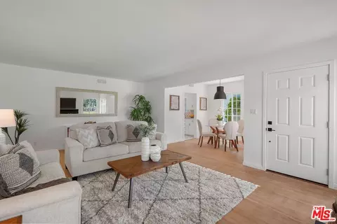 1025 E Walnut Ave, Orange, CA 92867 photo 4