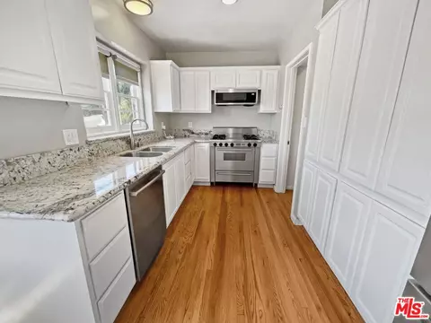 650 Corwin Ave, Glendale, CA 91206 photo 10