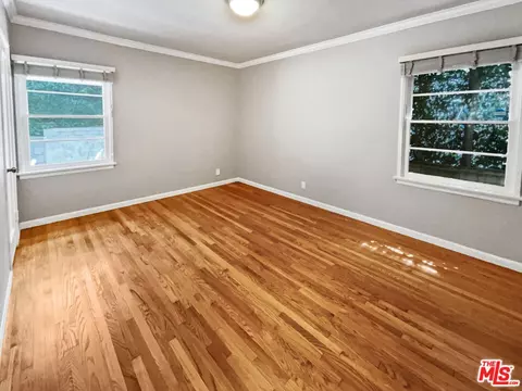 650 Corwin Ave, Glendale, CA 91206 photo 5